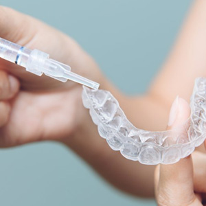 Take-home whitening kit